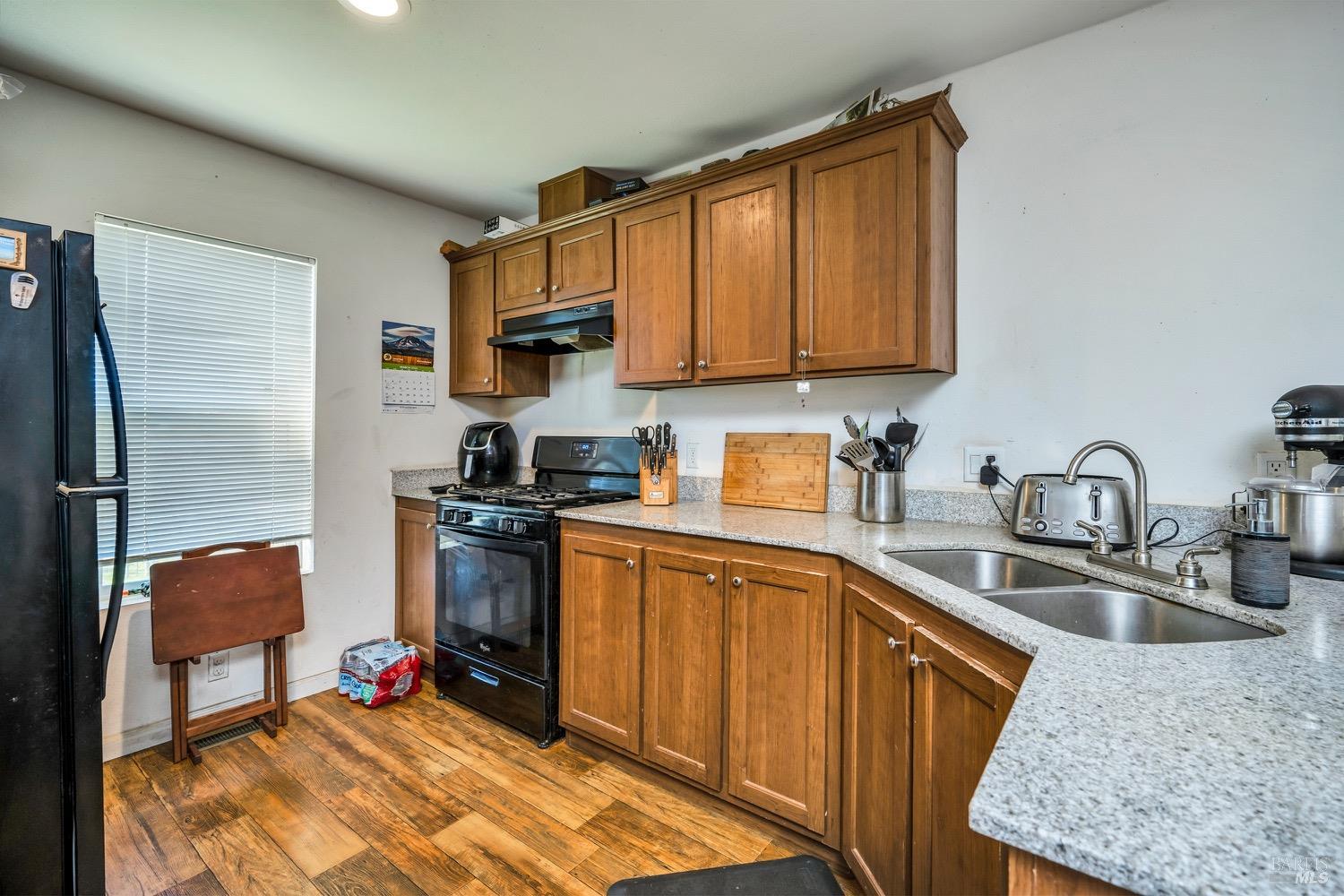 Detail Gallery Image 9 of 22 For 21054 Yankee Valley Rd, Hidden Valley Lake,  CA 95467 - 3 Beds | 2 Baths