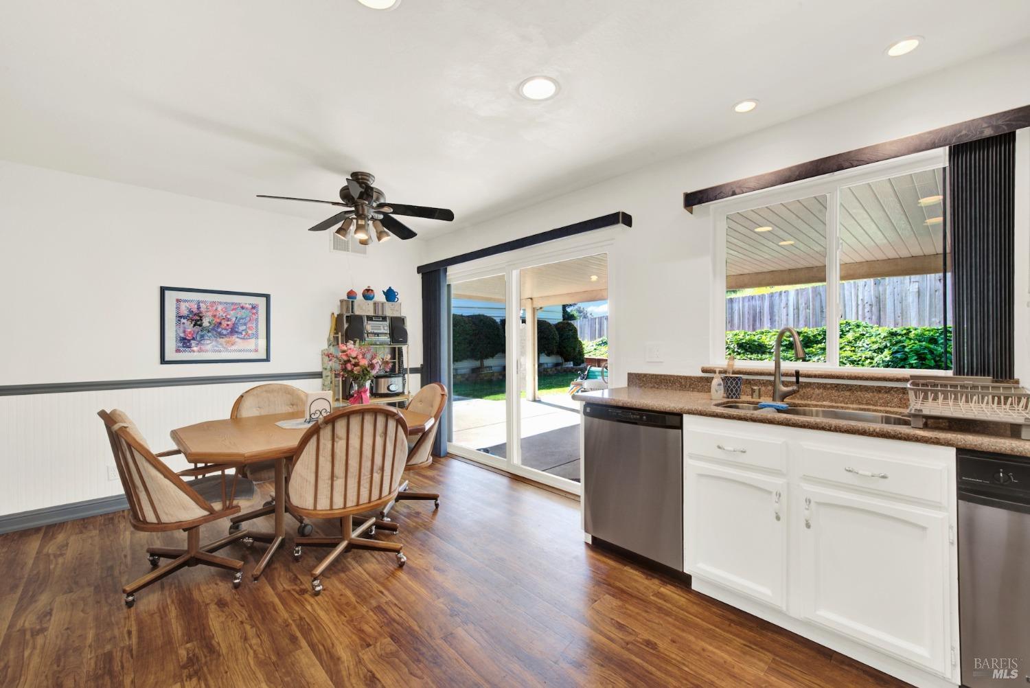 Detail Gallery Image 26 of 80 For 410 Duvall Ct, Benicia,  CA 94510 - 4 Beds | 3 Baths