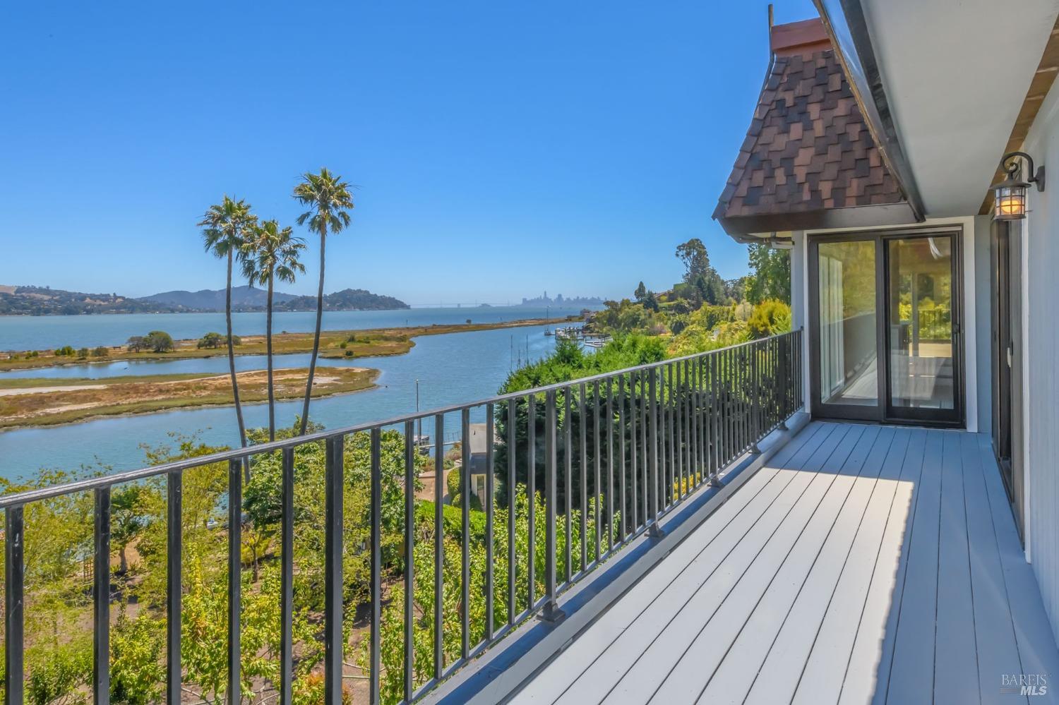 Detail Gallery Image 8 of 30 For Address Is Not Disclosed, Mill Valley,  CA 94941 - 5 Beds | 4/1 Baths