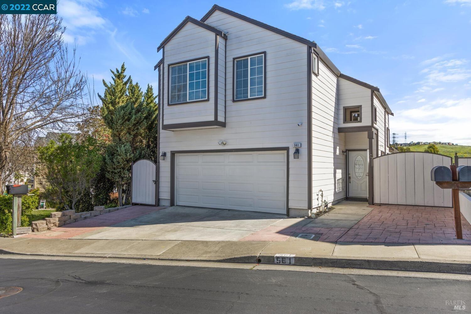 Detail Gallery Image 1 of 24 For 561 Jade Cir, Vallejo,  CA 94590 - 3 Beds | 2/1 Baths