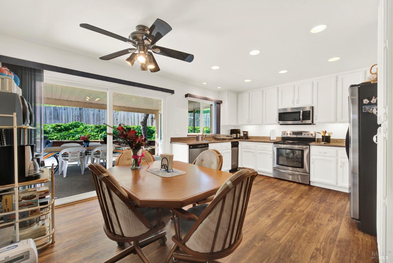 Detail Gallery Image 22 of 80 For 410 Duvall Ct, Benicia,  CA 94510 - 4 Beds | 3 Baths