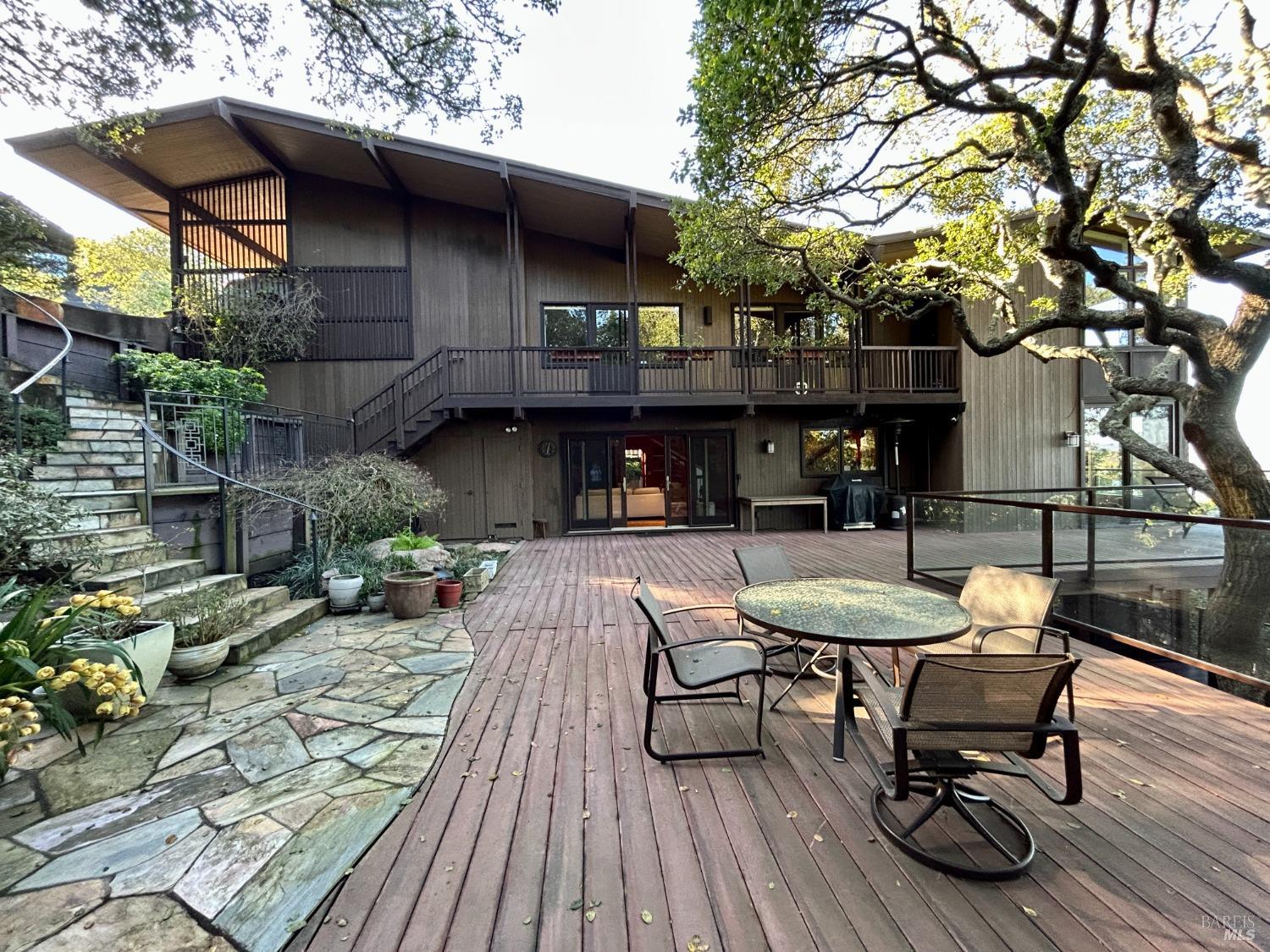Detail Gallery Image 1 of 1 For 66 Toyon Ln, Sausalito,  CA 94965 - 4 Beds | 3/1 Baths