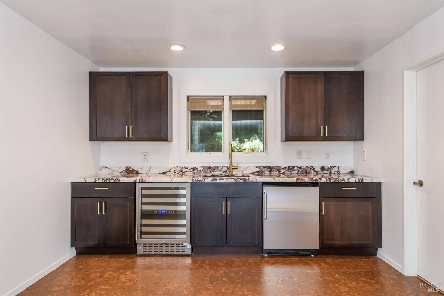 Detail Gallery Image 23 of 30 For Address Is Not Disclosed, Mill Valley,  CA 94941 - 5 Beds | 4/1 Baths