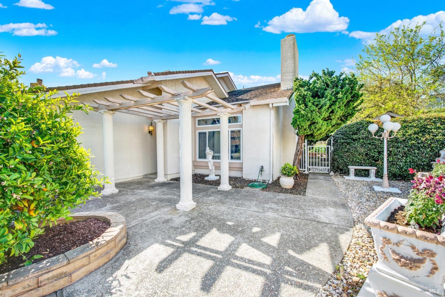 Detail Gallery Image 10 of 80 For 410 Duvall Ct, Benicia,  CA 94510 - 4 Beds | 3 Baths