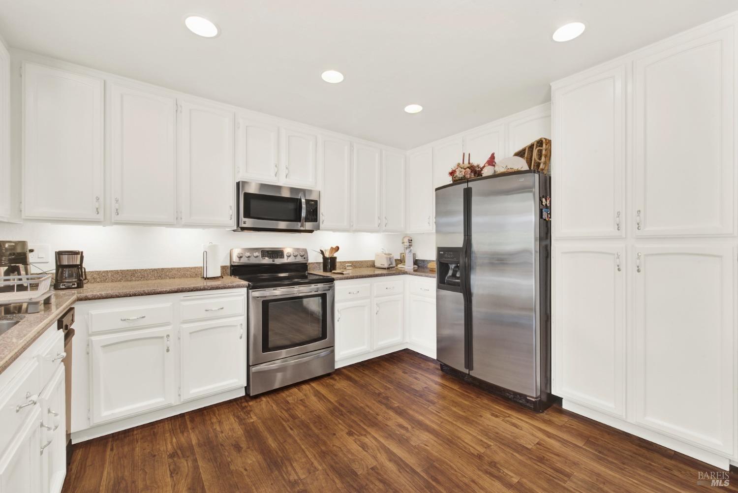 Detail Gallery Image 24 of 80 For 410 Duvall Ct, Benicia,  CA 94510 - 4 Beds | 3 Baths
