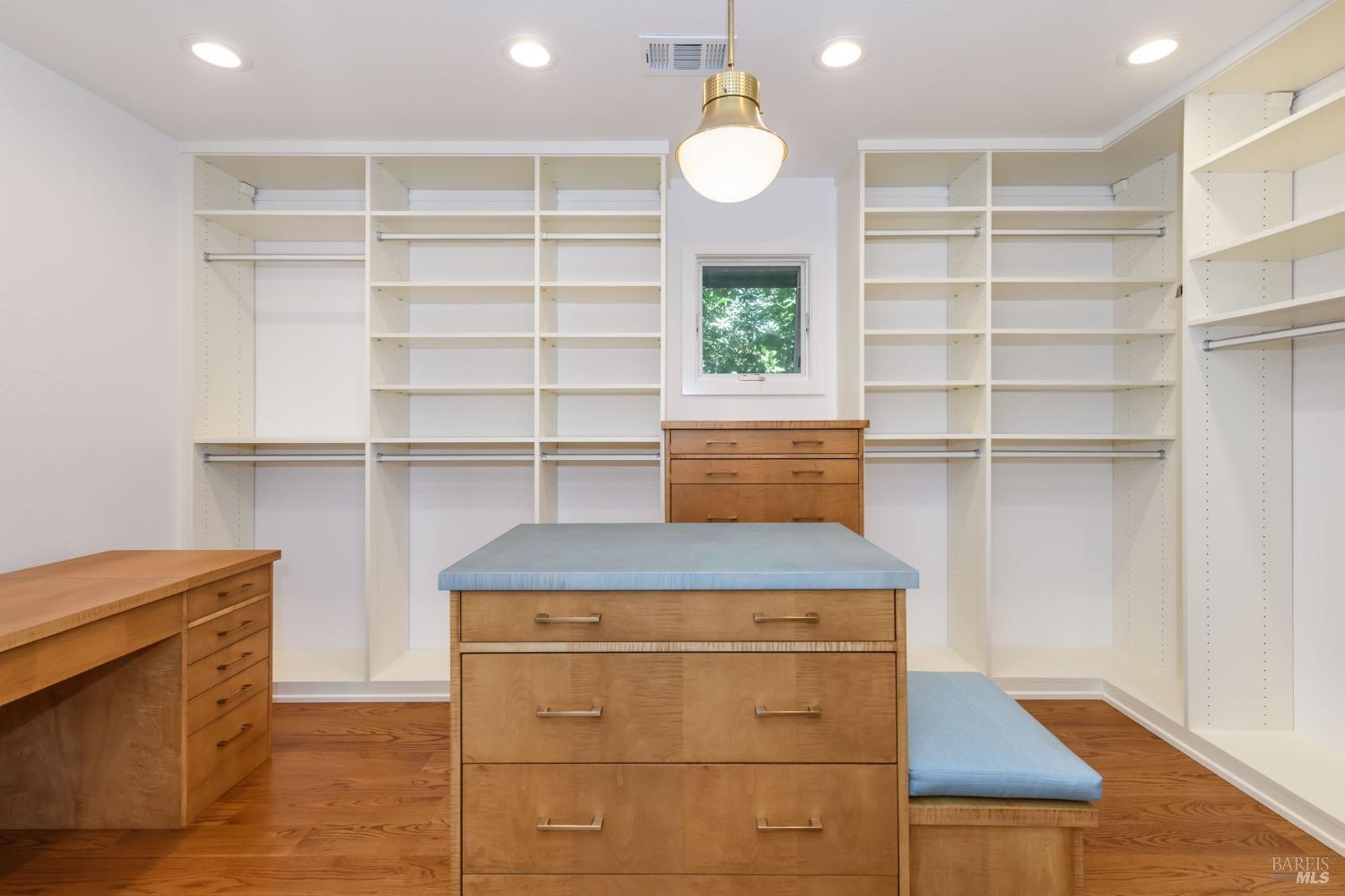 Detail Gallery Image 21 of 30 For Address Is Not Disclosed, Mill Valley,  CA 94941 - 5 Beds | 4/1 Baths