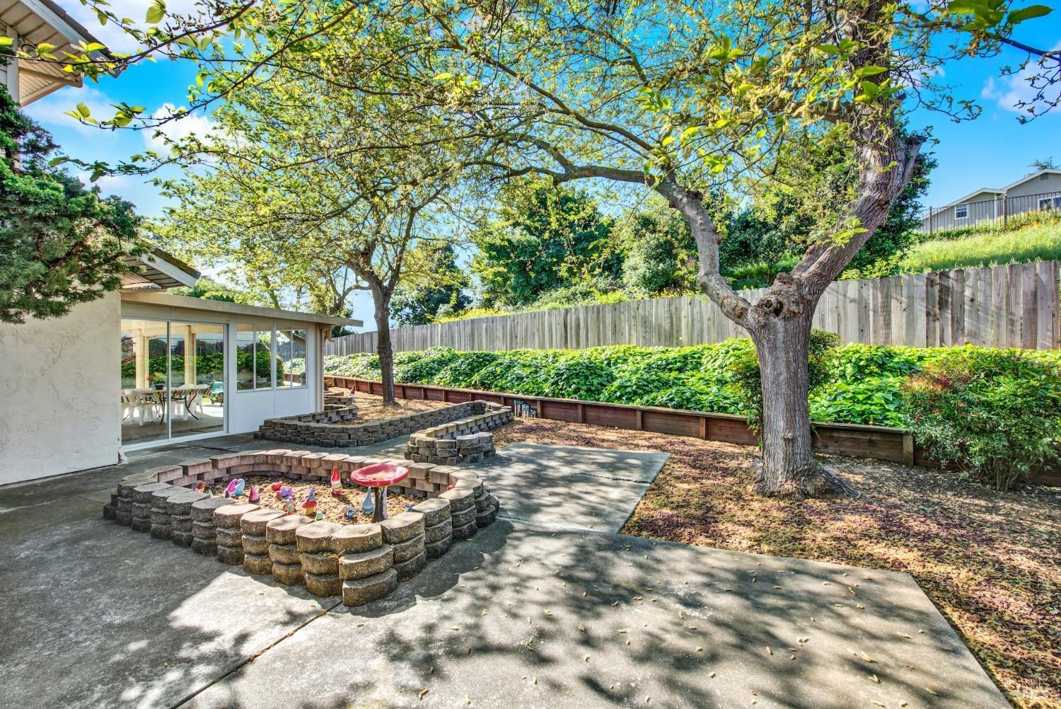 Detail Gallery Image 69 of 80 For 410 Duvall Ct, Benicia,  CA 94510 - 4 Beds | 3 Baths