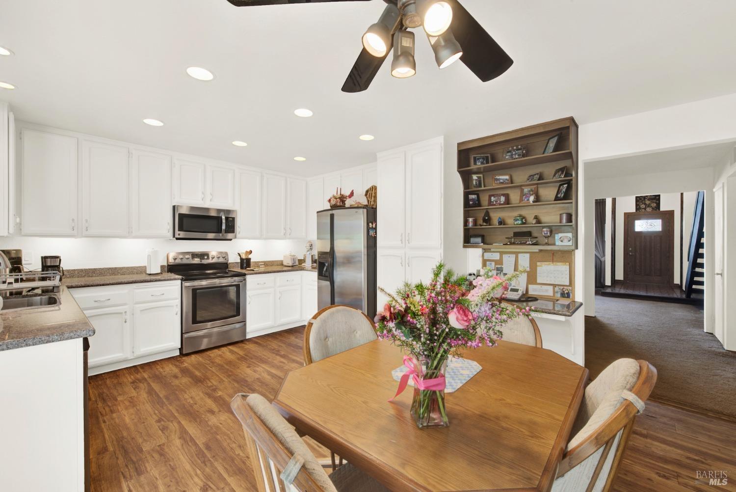 Detail Gallery Image 30 of 80 For 410 Duvall Ct, Benicia,  CA 94510 - 4 Beds | 3 Baths