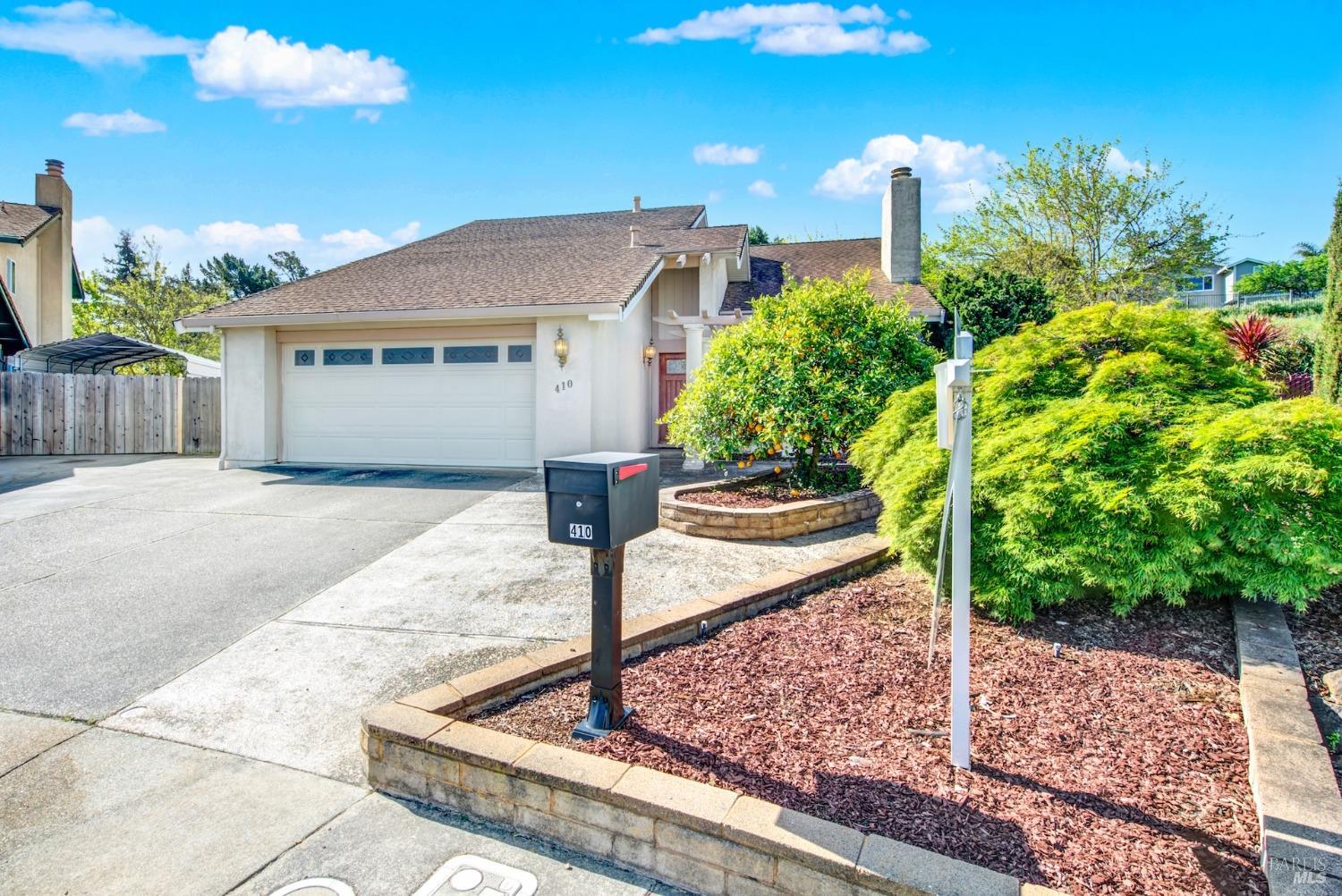Detail Gallery Image 6 of 80 For 410 Duvall Ct, Benicia,  CA 94510 - 4 Beds | 3 Baths