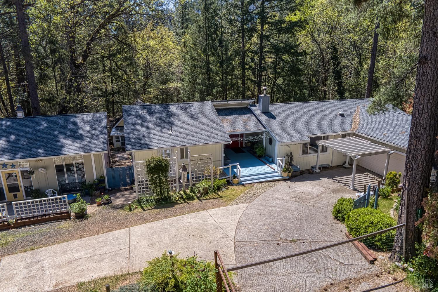 Detail Gallery Image 52 of 61 For 16675 Mountain View Dr, Cobb,  CA 95426 - 4 Beds | 3 Baths