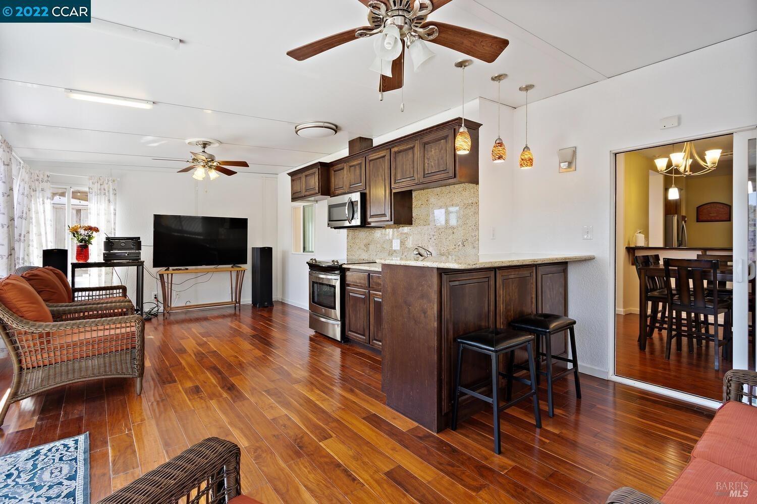 Detail Gallery Image 16 of 24 For 561 Jade Cir, Vallejo,  CA 94590 - 3 Beds | 2/1 Baths