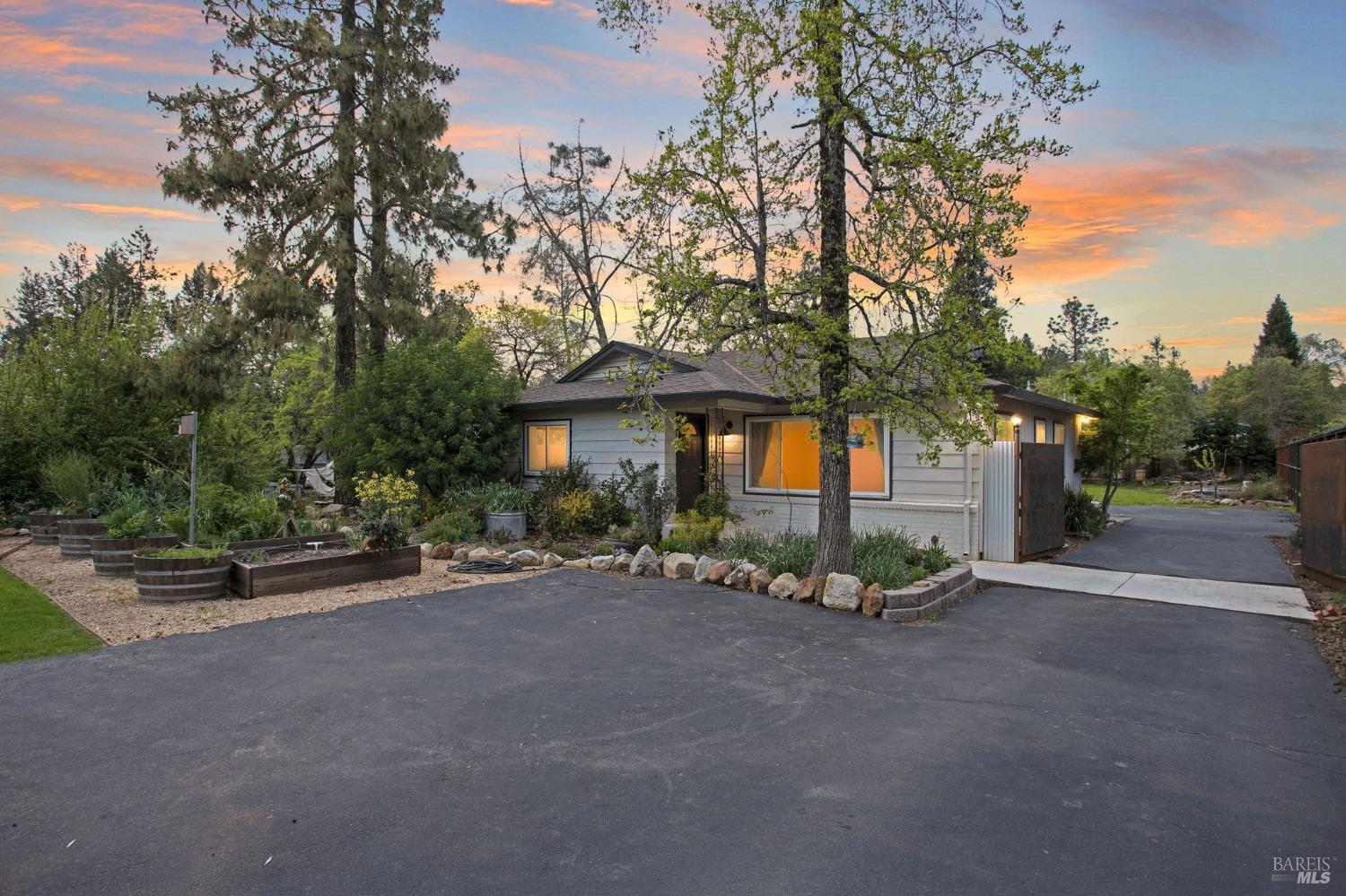 Detail Gallery Image 1 of 56 For 350 Newton Way, Angwin,  CA 94508 - 3 Beds | 2 Baths