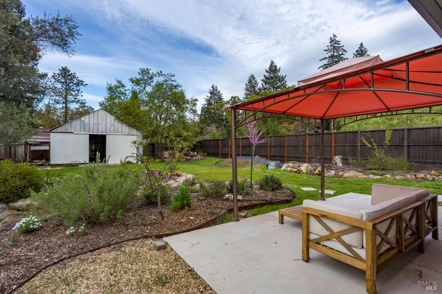Detail Gallery Image 35 of 56 For 350 Newton Way, Angwin,  CA 94508 - 3 Beds | 2 Baths