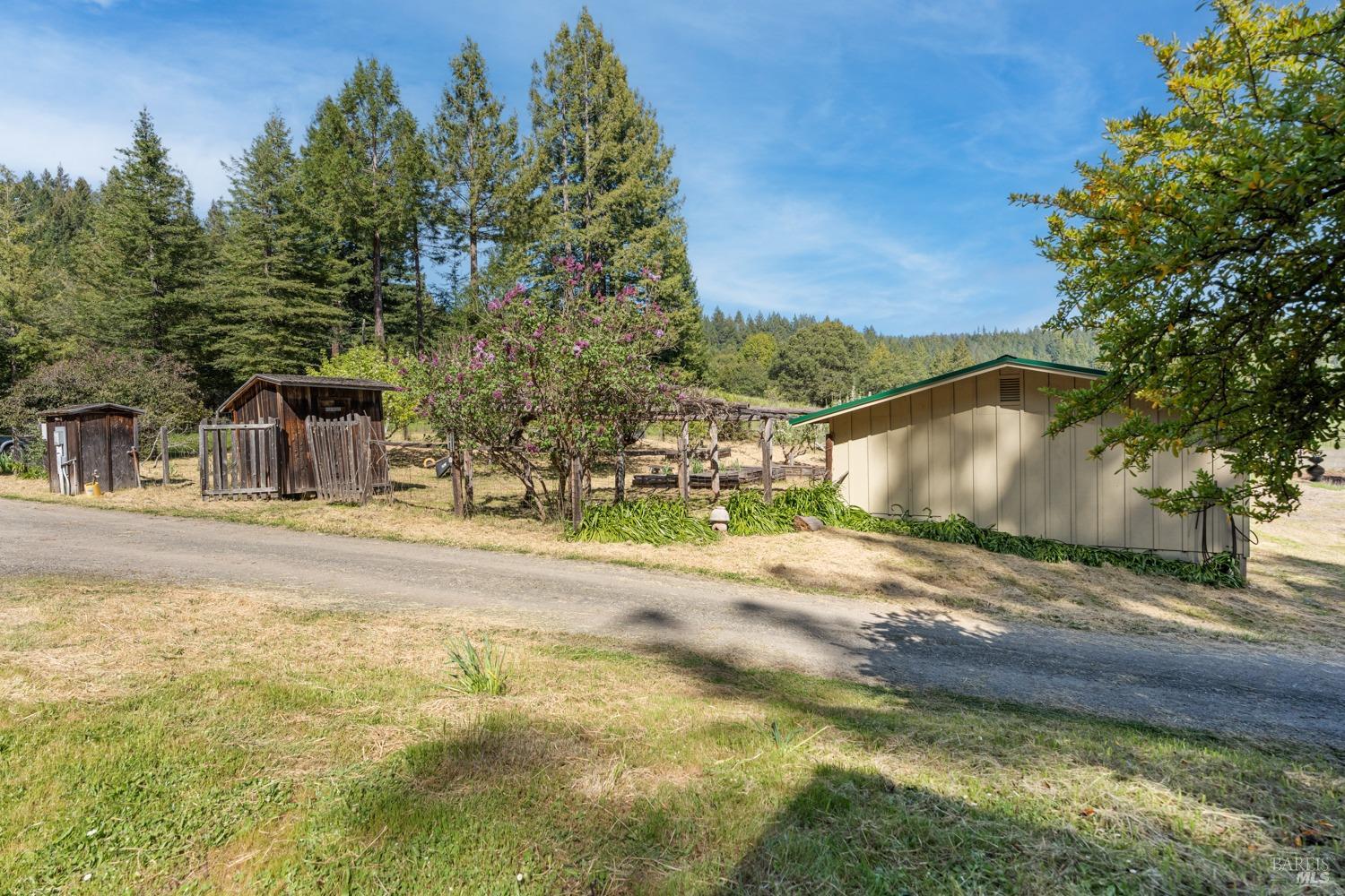 Detail Gallery Image 33 of 43 For 31150 Comptche Ukiah Rd, Comptche,  CA 95427 - 3 Beds | 1/1 Baths