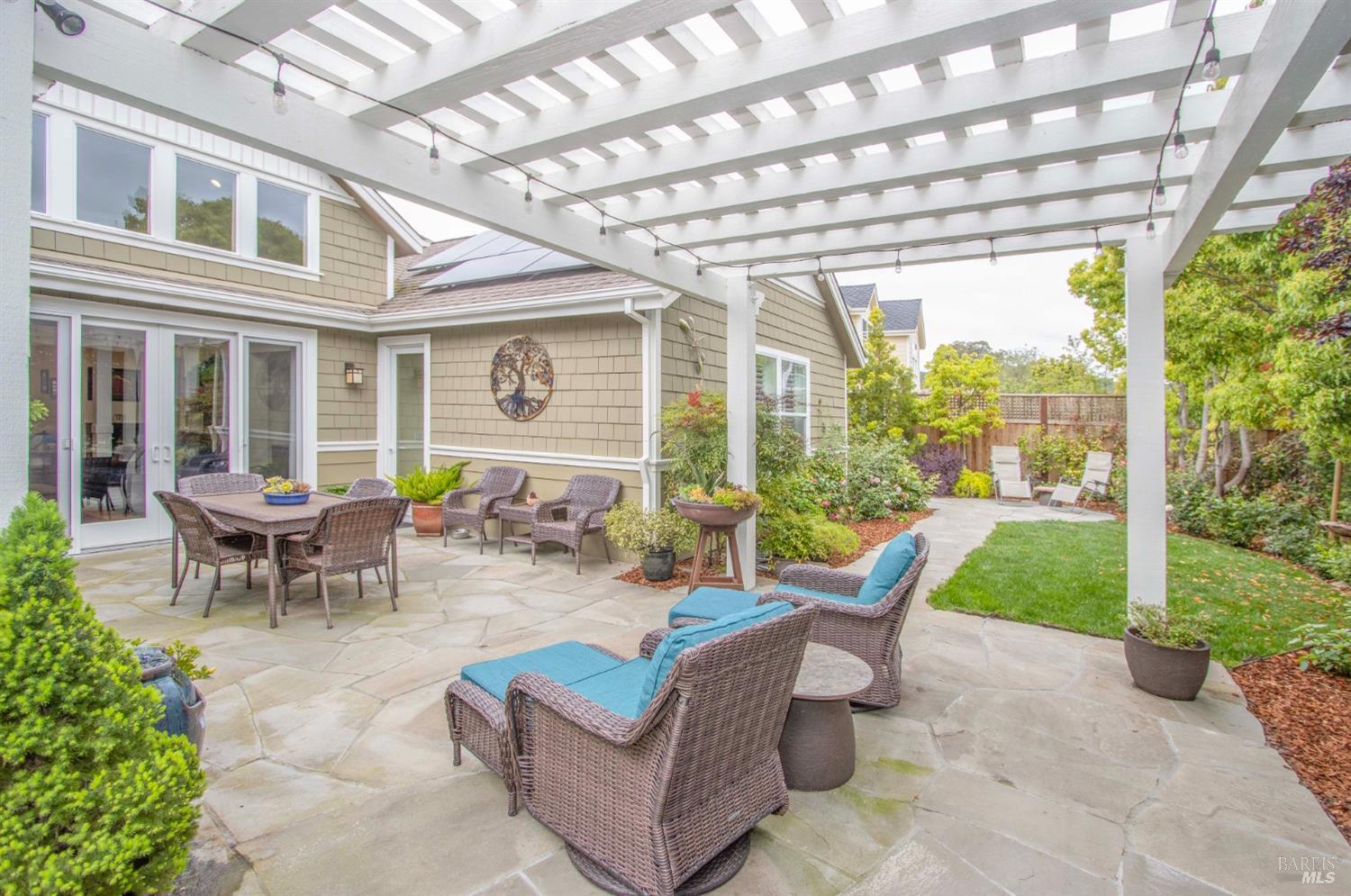 Detail Gallery Image 18 of 54 For 209 Club Dr, Novato,  CA 94945 - 3 Beds | 2/1 Baths