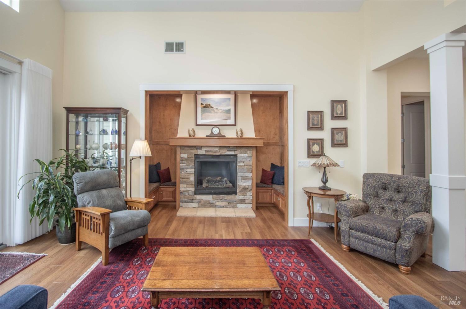 Detail Gallery Image 32 of 54 For 209 Club Dr, Novato,  CA 94945 - 3 Beds | 2/1 Baths