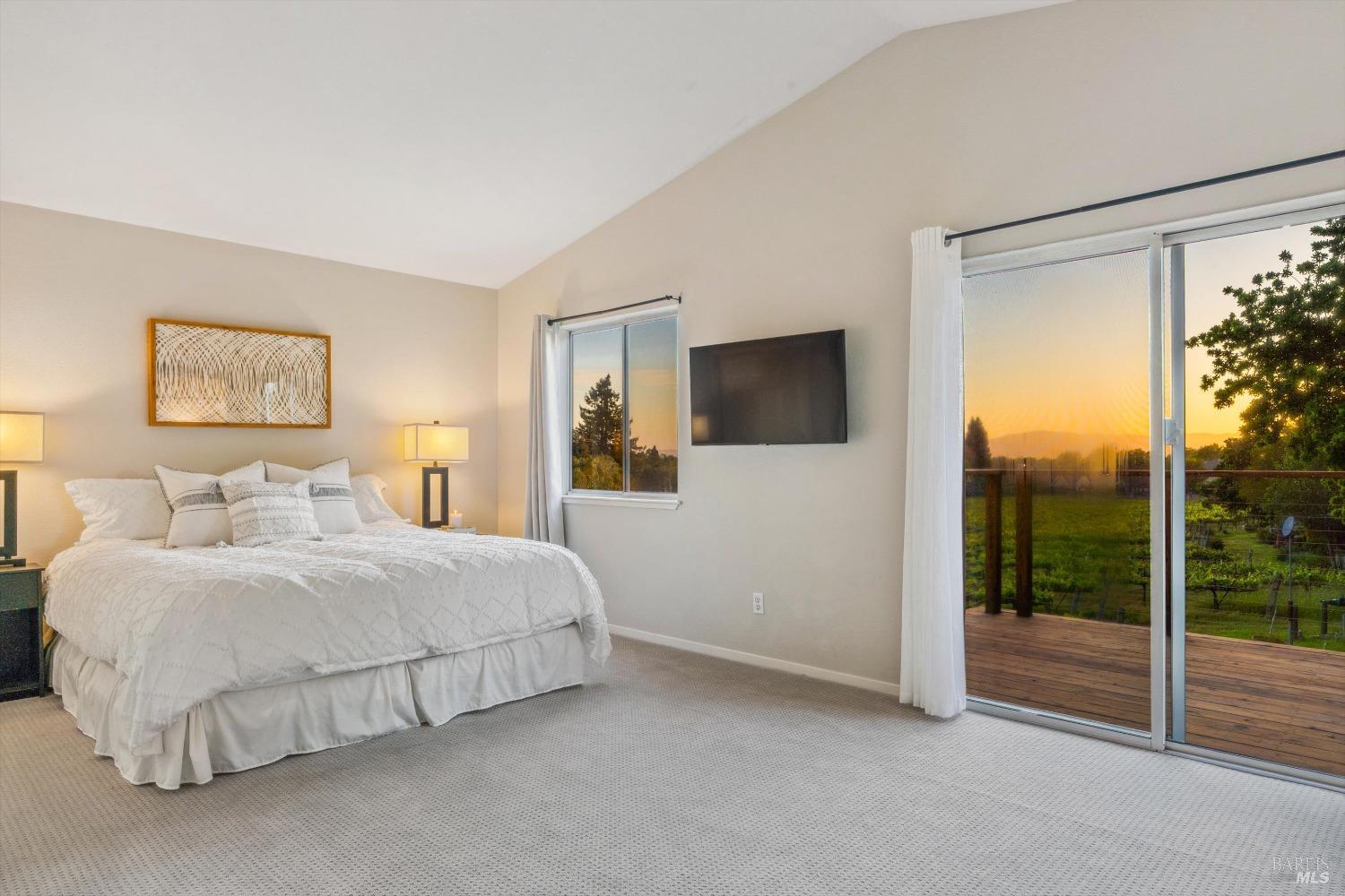 Detail Gallery Image 22 of 29 For 1125 El Macero Way, Windsor,  CA 95492 - 3 Beds | 2/1 Baths