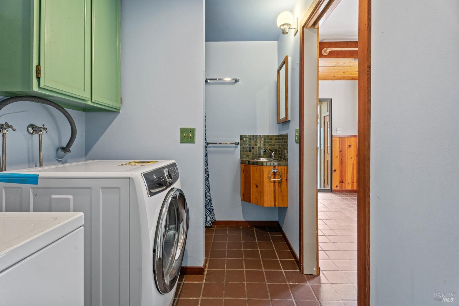 Detail Gallery Image 25 of 43 For 31150 Comptche Ukiah Rd, Comptche,  CA 95427 - 3 Beds | 1/1 Baths