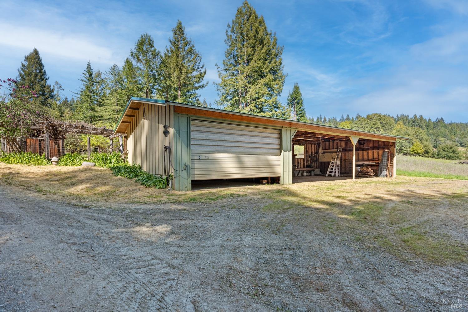 Detail Gallery Image 32 of 43 For 31150 Comptche Ukiah Rd, Comptche,  CA 95427 - 3 Beds | 1/1 Baths