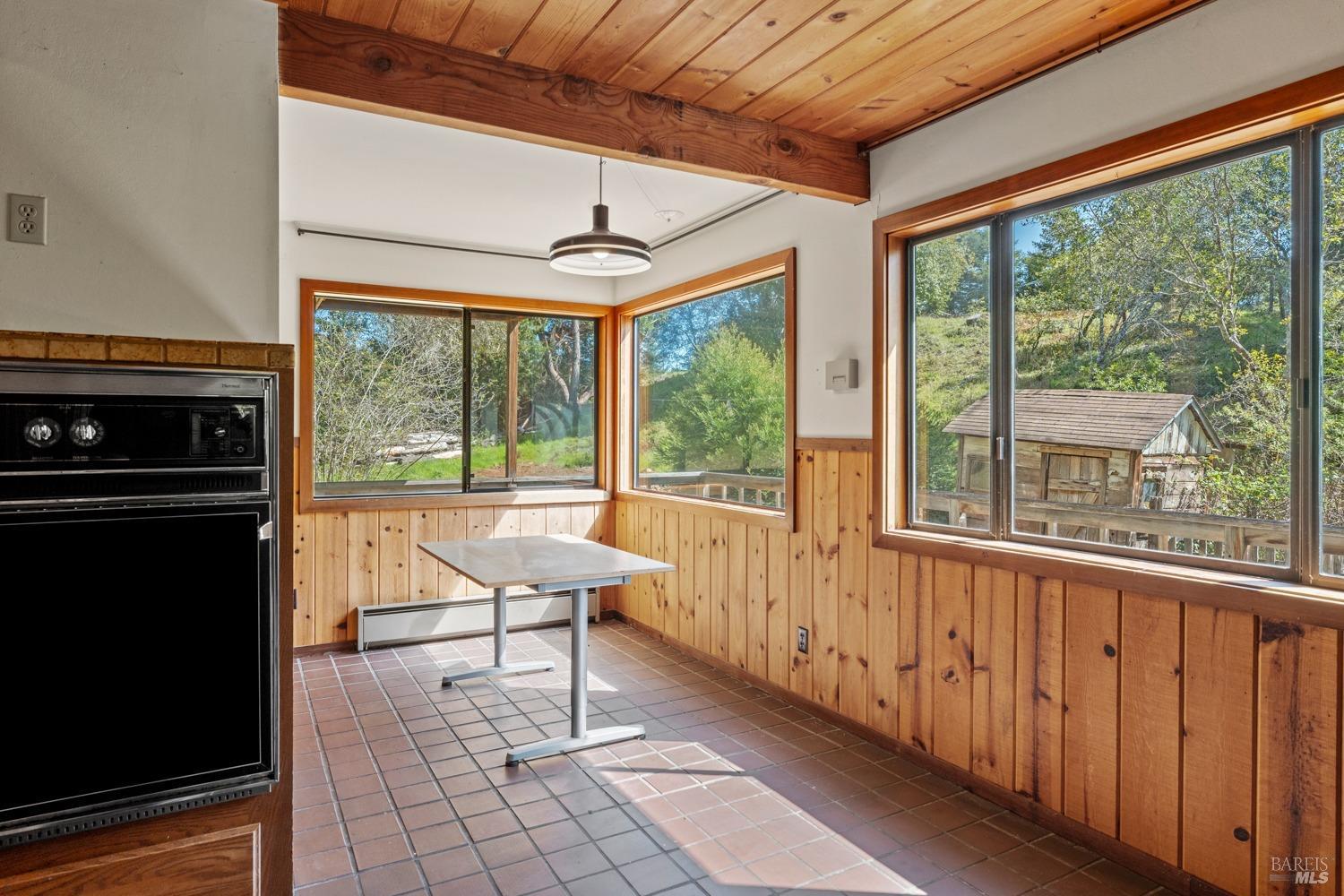 Detail Gallery Image 12 of 43 For 31150 Comptche Ukiah Rd, Comptche,  CA 95427 - 3 Beds | 1/1 Baths