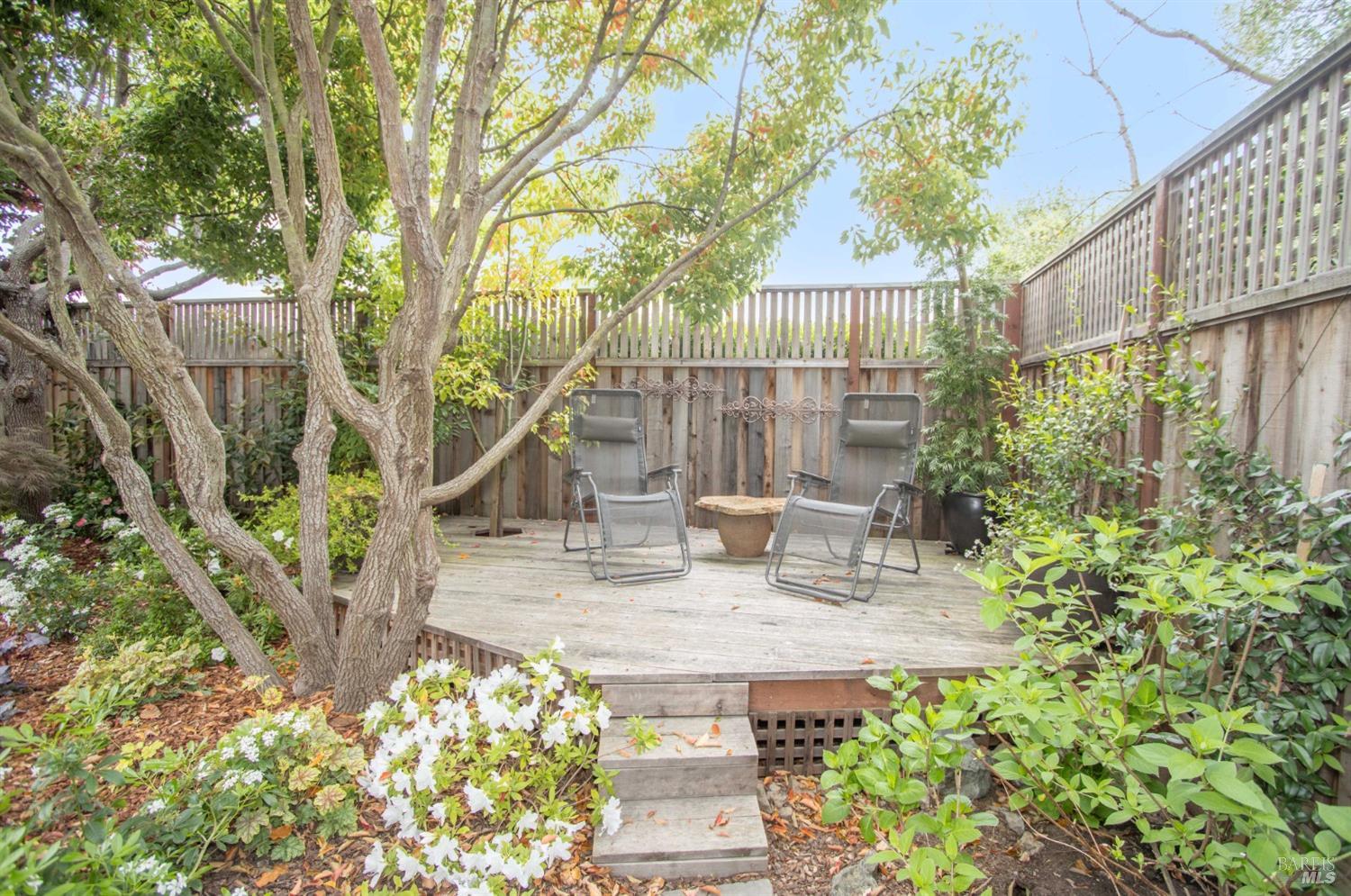 Detail Gallery Image 12 of 54 For 209 Club Dr, Novato,  CA 94945 - 3 Beds | 2/1 Baths