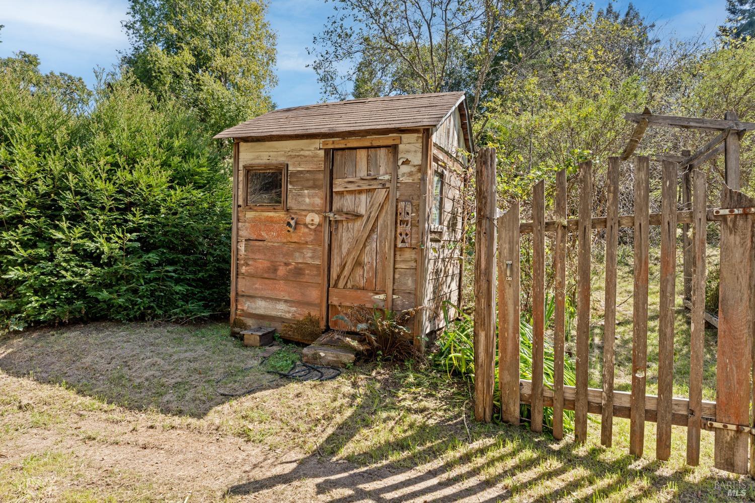 Detail Gallery Image 27 of 43 For 31150 Comptche Ukiah Rd, Comptche,  CA 95427 - 3 Beds | 1/1 Baths