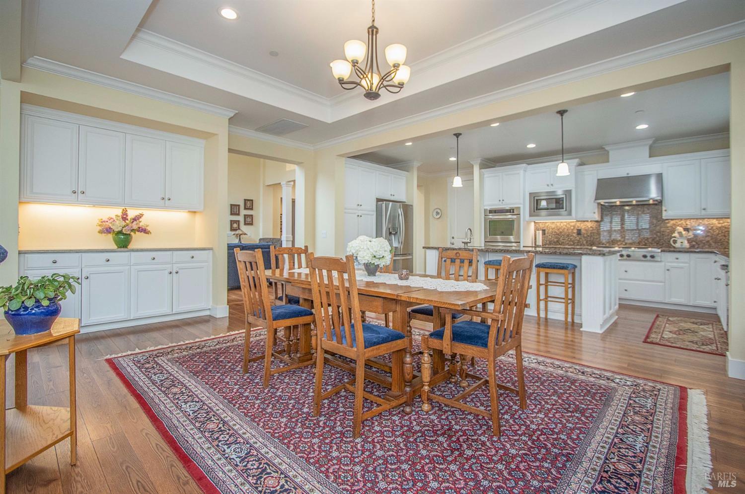 Detail Gallery Image 24 of 54 For 209 Club Dr, Novato,  CA 94945 - 3 Beds | 2/1 Baths
