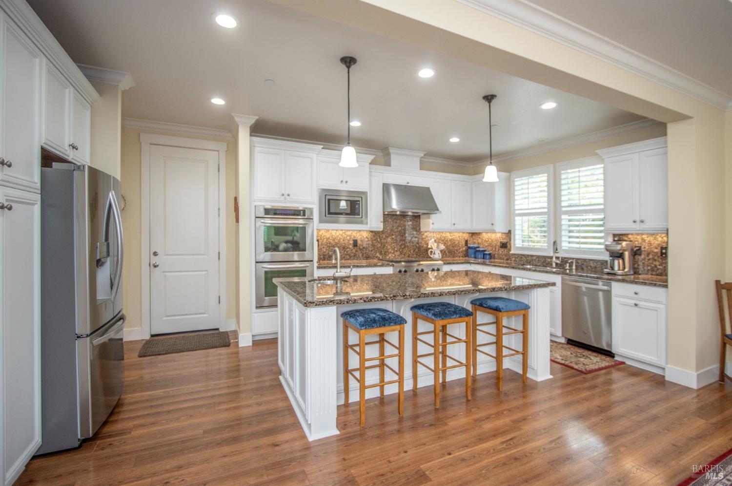 Detail Gallery Image 26 of 54 For 209 Club Dr, Novato,  CA 94945 - 3 Beds | 2/1 Baths