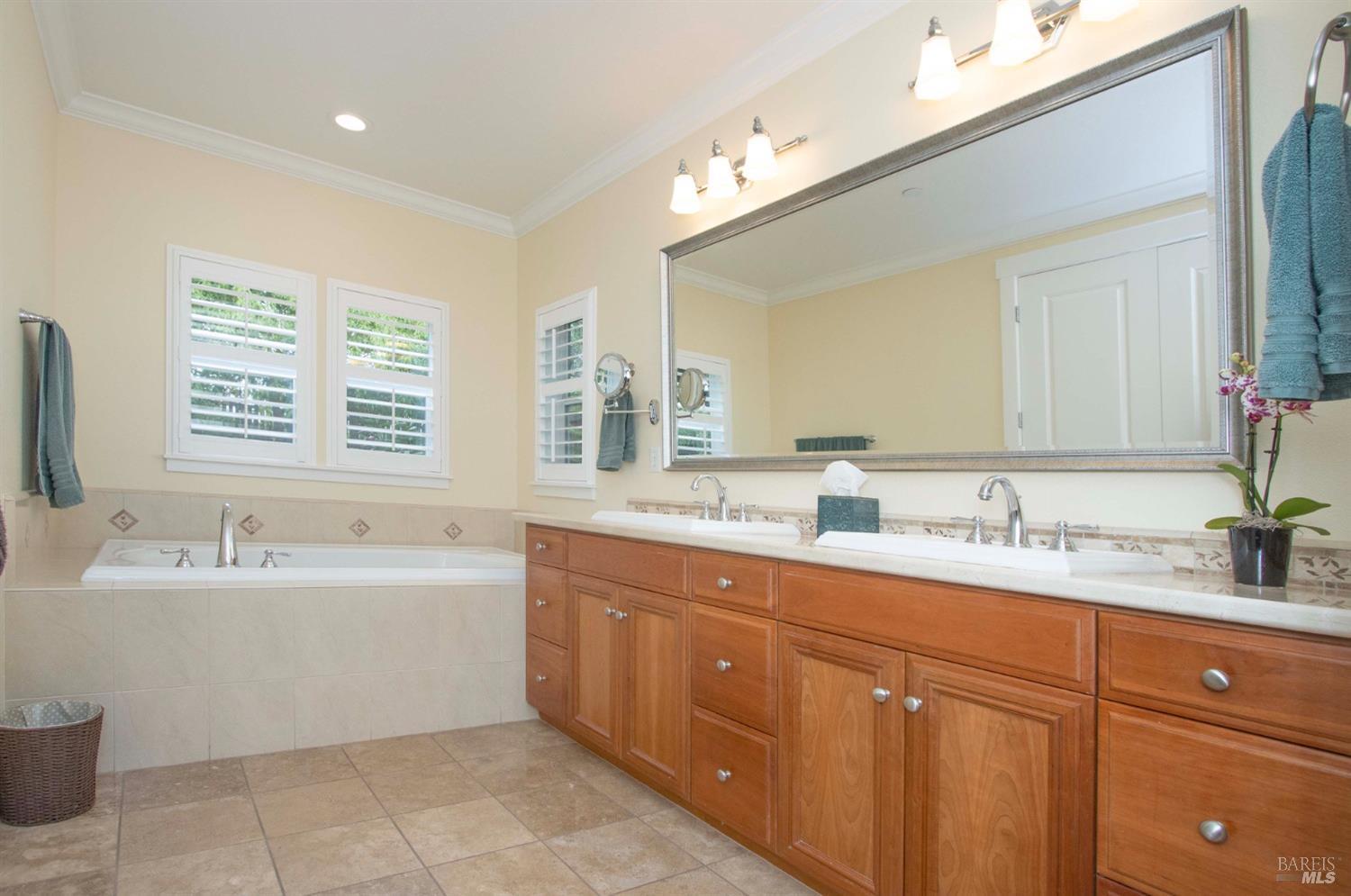 Detail Gallery Image 44 of 54 For 209 Club Dr, Novato,  CA 94945 - 3 Beds | 2/1 Baths