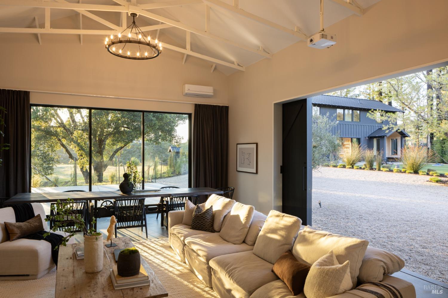 Detail Gallery Image 16 of 36 For 3870 Mountain Home Ranch Rd, Calistoga,  CA 94515 - 4 Beds | 4/2 Baths