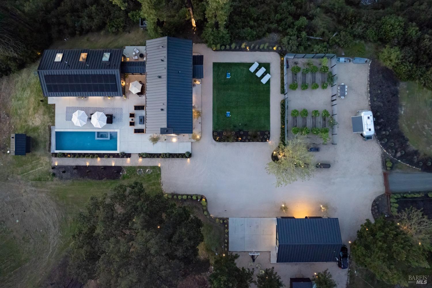 Detail Gallery Image 22 of 36 For 3870 Mountain Home Ranch Rd, Calistoga,  CA 94515 - 4 Beds | 4/2 Baths