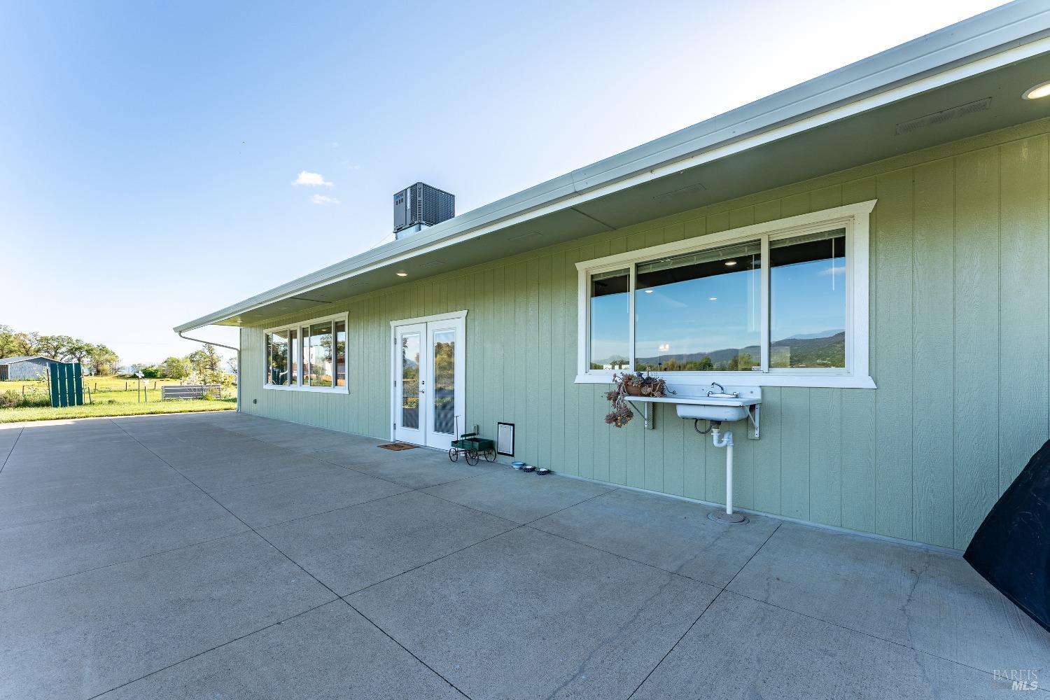 Detail Gallery Image 32 of 49 For 2260 Lakeshore Blvd, Upper Lake,  CA 95485 - 3 Beds | 3 Baths