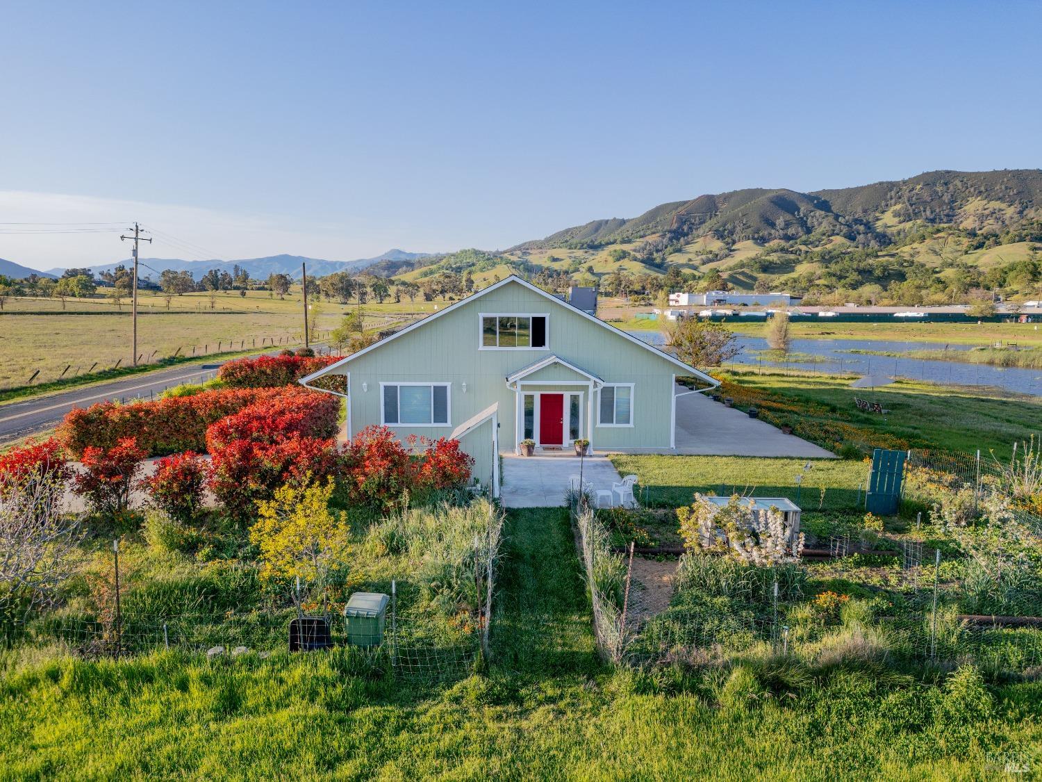 Detail Gallery Image 29 of 49 For 2260 Lakeshore Blvd, Upper Lake,  CA 95485 - 3 Beds | 3 Baths