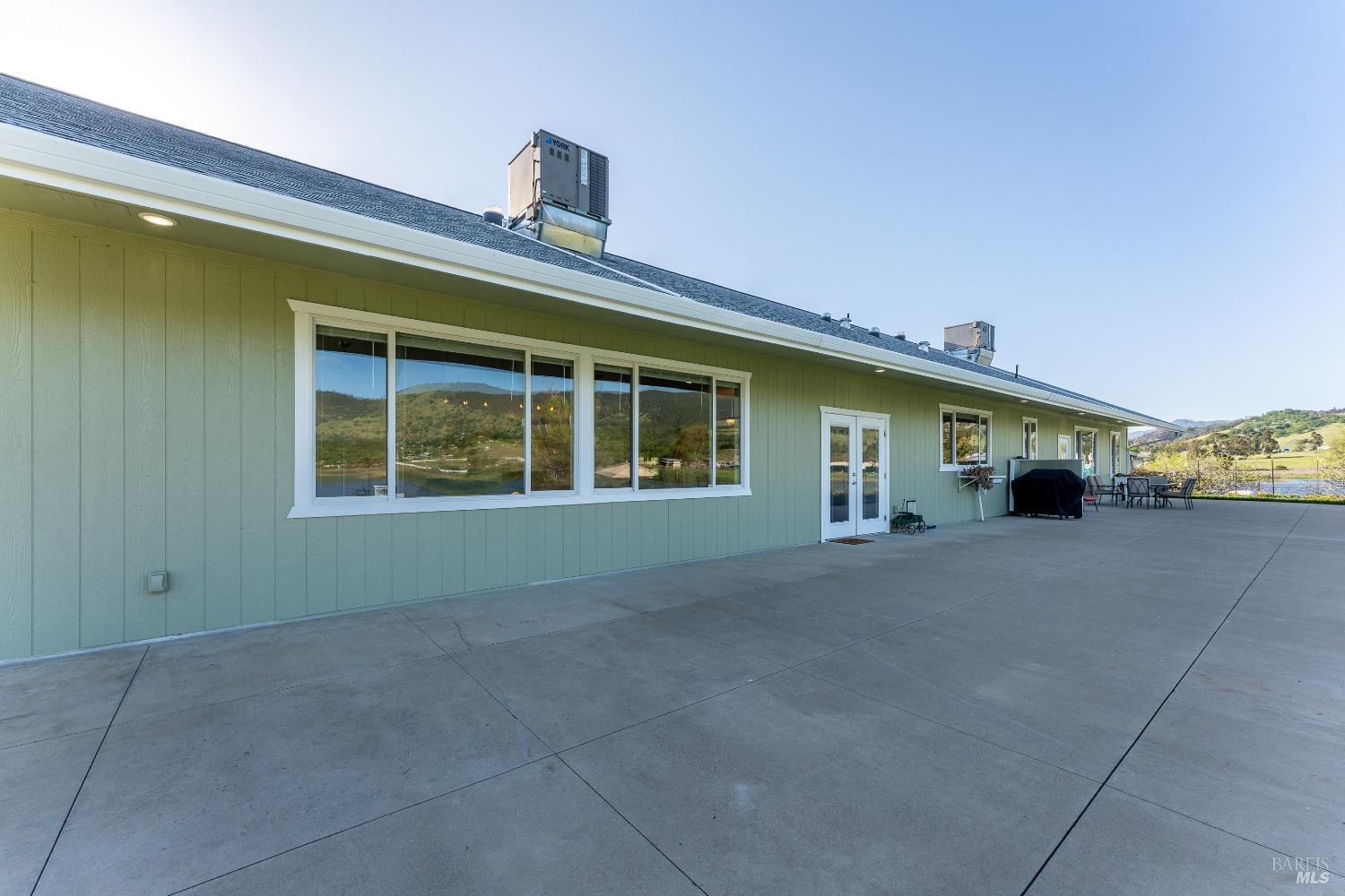 Detail Gallery Image 31 of 49 For 2260 Lakeshore Blvd, Upper Lake,  CA 95485 - 3 Beds | 3 Baths