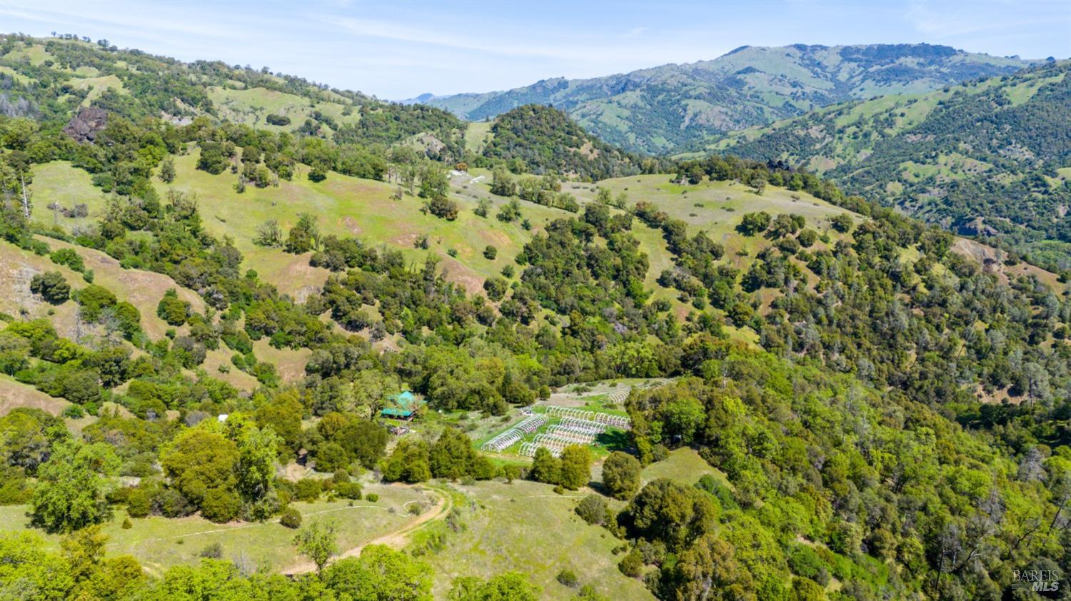Detail Gallery Image 16 of 20 For 8500 Simmerly Rd, Laytonville,  CA 95454 - 1 Beds | 2 Baths
