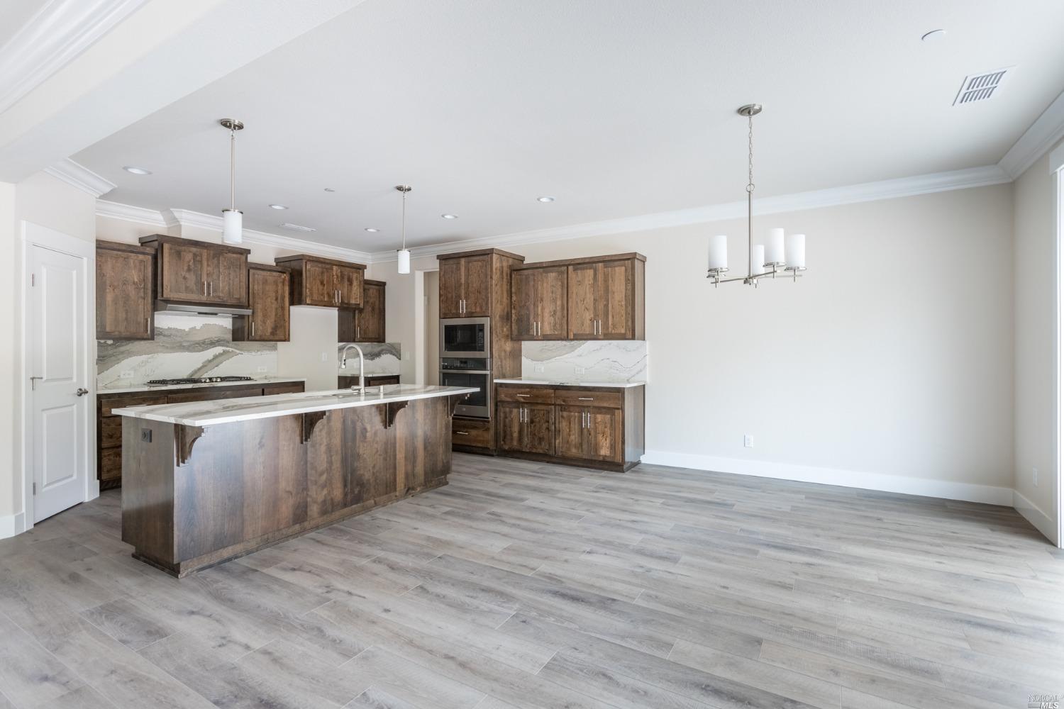 Detail Gallery Image 7 of 40 For 7750 Princess Pine Pl, Shingletown,  CA 96088 - 5 Beds | 3 Baths