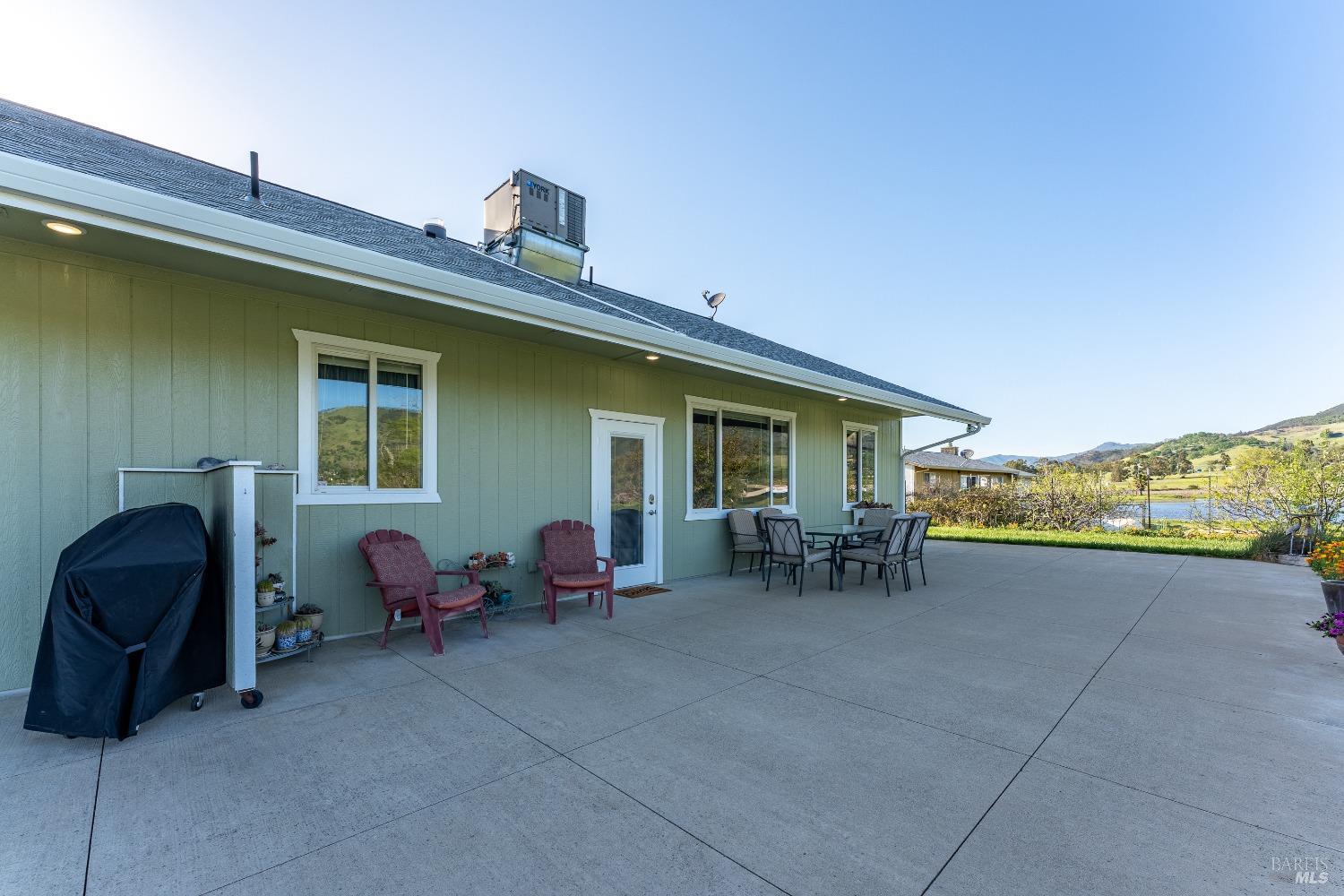 Detail Gallery Image 33 of 49 For 2260 Lakeshore Blvd, Upper Lake,  CA 95485 - 3 Beds | 3 Baths