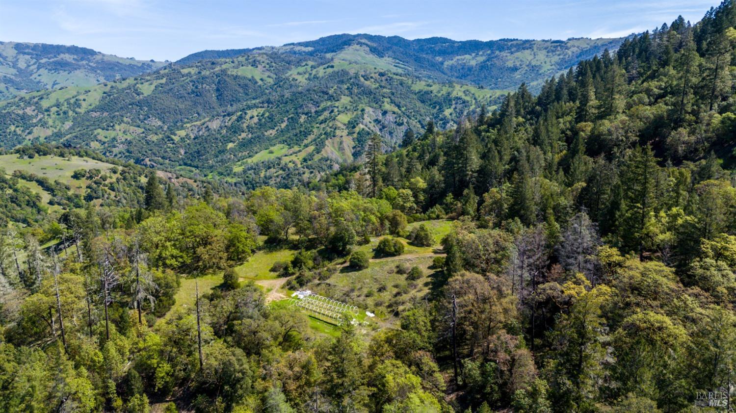 Detail Gallery Image 15 of 20 For 8500 Simmerly Rd, Laytonville,  CA 95454 - 1 Beds | 2 Baths