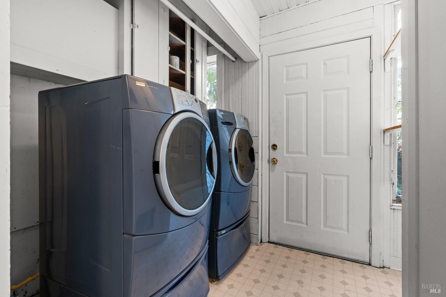 Detail Gallery Image 13 of 56 For 708 York St, Vallejo,  CA 94590 - 4 Beds | 2 Baths
