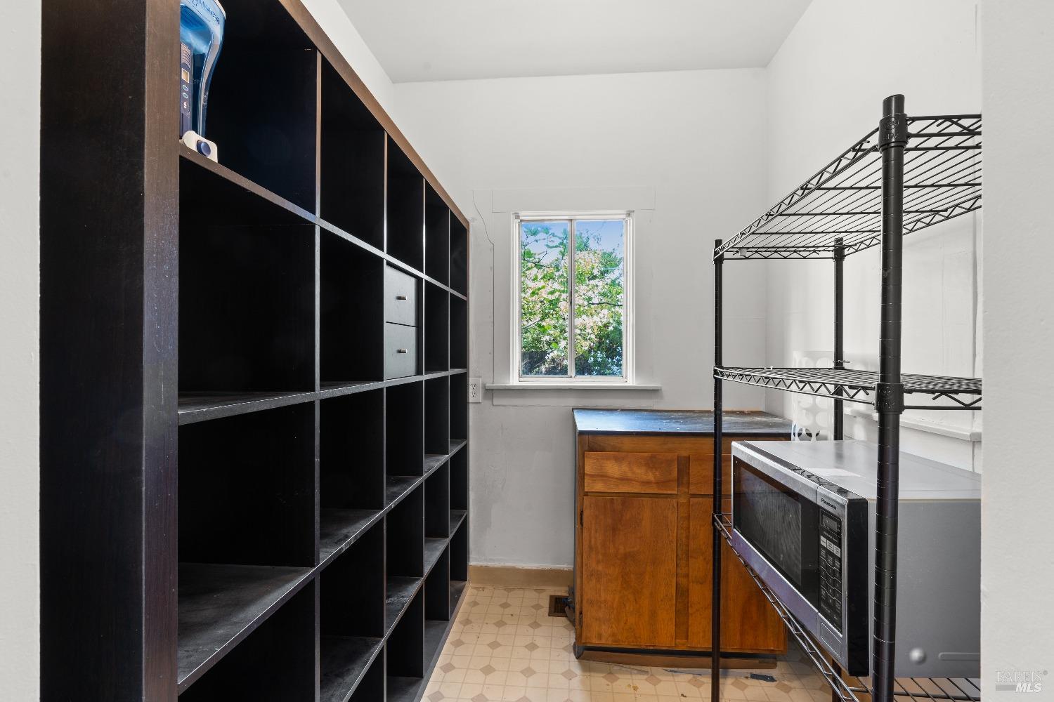 Detail Gallery Image 10 of 56 For 708 York St, Vallejo,  CA 94590 - 4 Beds | 2 Baths