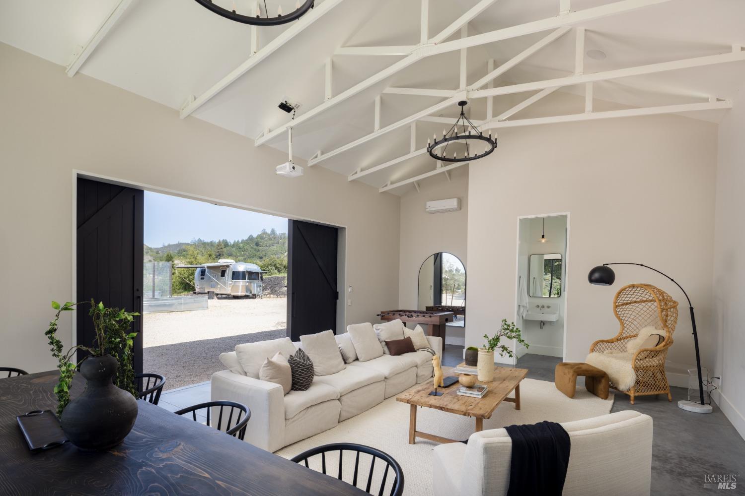 Detail Gallery Image 18 of 36 For 3870 Mountain Home Ranch Rd, Calistoga,  CA 94515 - 4 Beds | 4/2 Baths