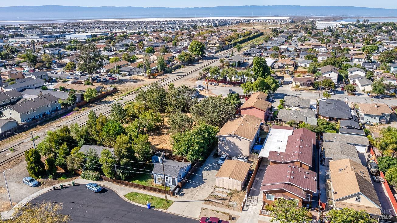 Detail Gallery Image 2 of 5 For 7843 Railroad Ave, Newark,  CA 94560 - – Beds | – Baths