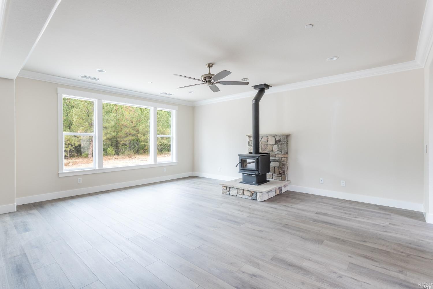 Detail Gallery Image 5 of 40 For 7750 Princess Pine Pl, Shingletown,  CA 96088 - 5 Beds | 3 Baths