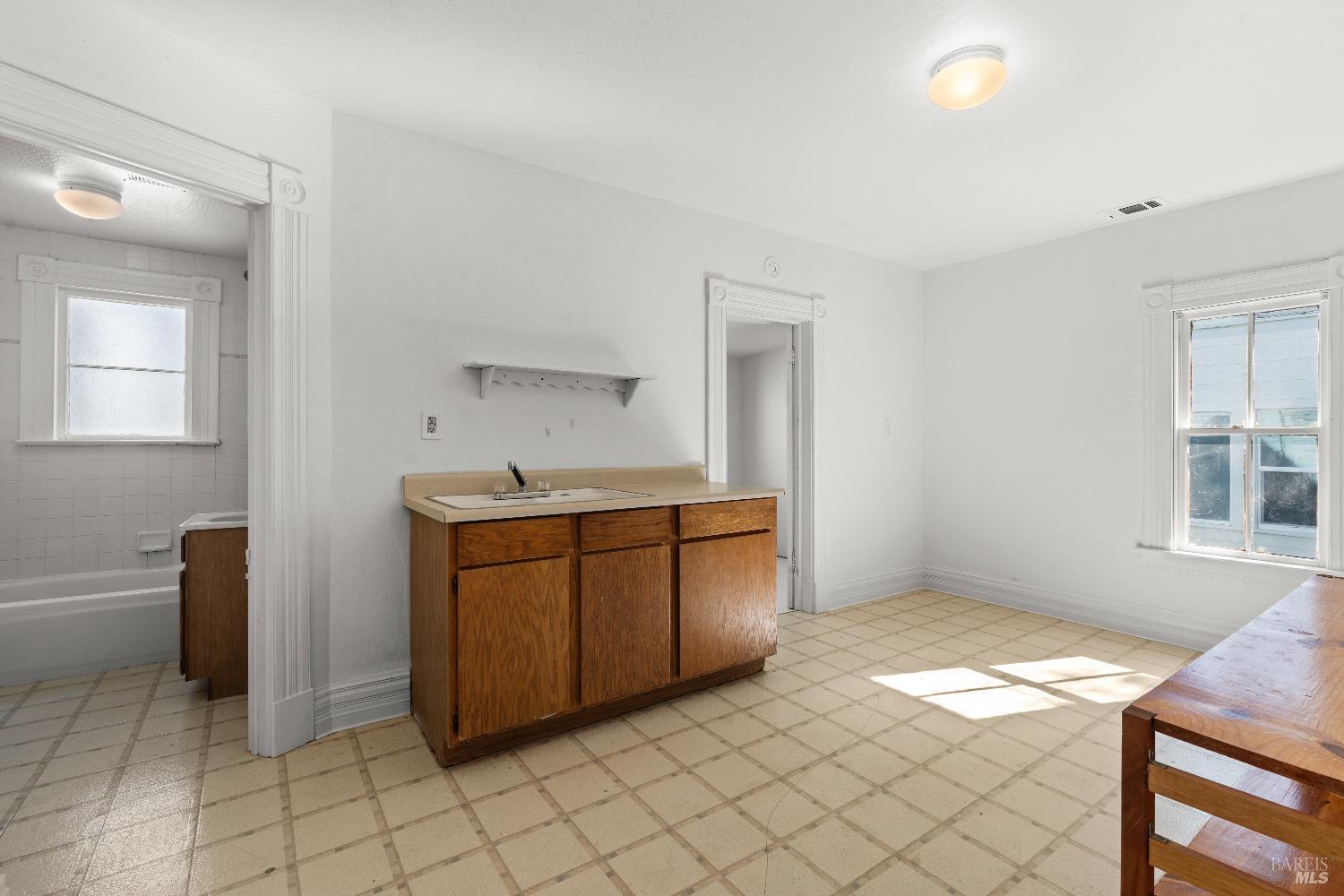 Detail Gallery Image 31 of 56 For 708 York St, Vallejo,  CA 94590 - 4 Beds | 2 Baths