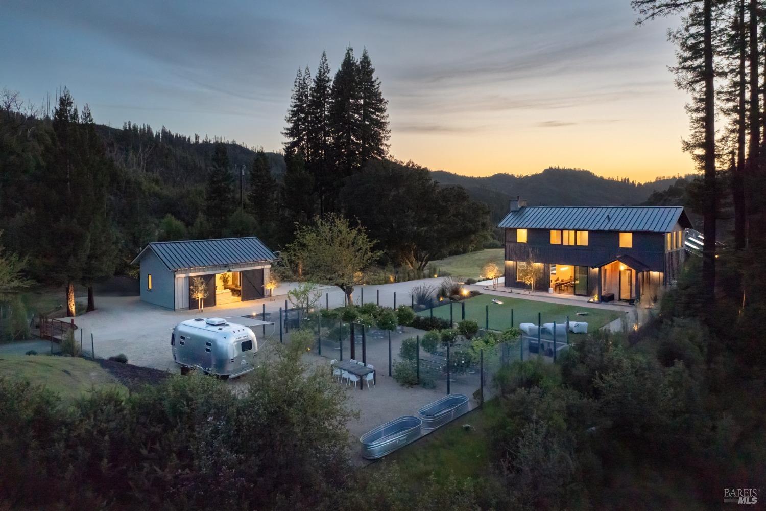Detail Gallery Image 19 of 36 For 3870 Mountain Home Ranch Rd, Calistoga,  CA 94515 - 4 Beds | 4/2 Baths