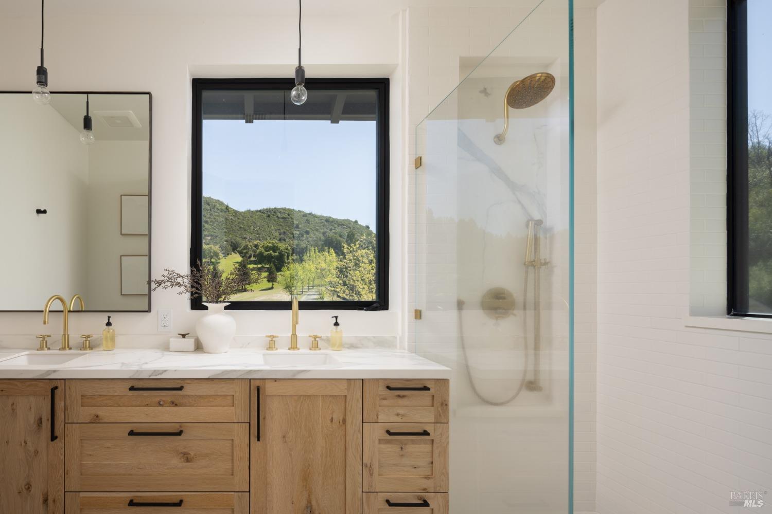 Detail Gallery Image 12 of 36 For 3870 Mountain Home Ranch Rd, Calistoga,  CA 94515 - 4 Beds | 4/2 Baths