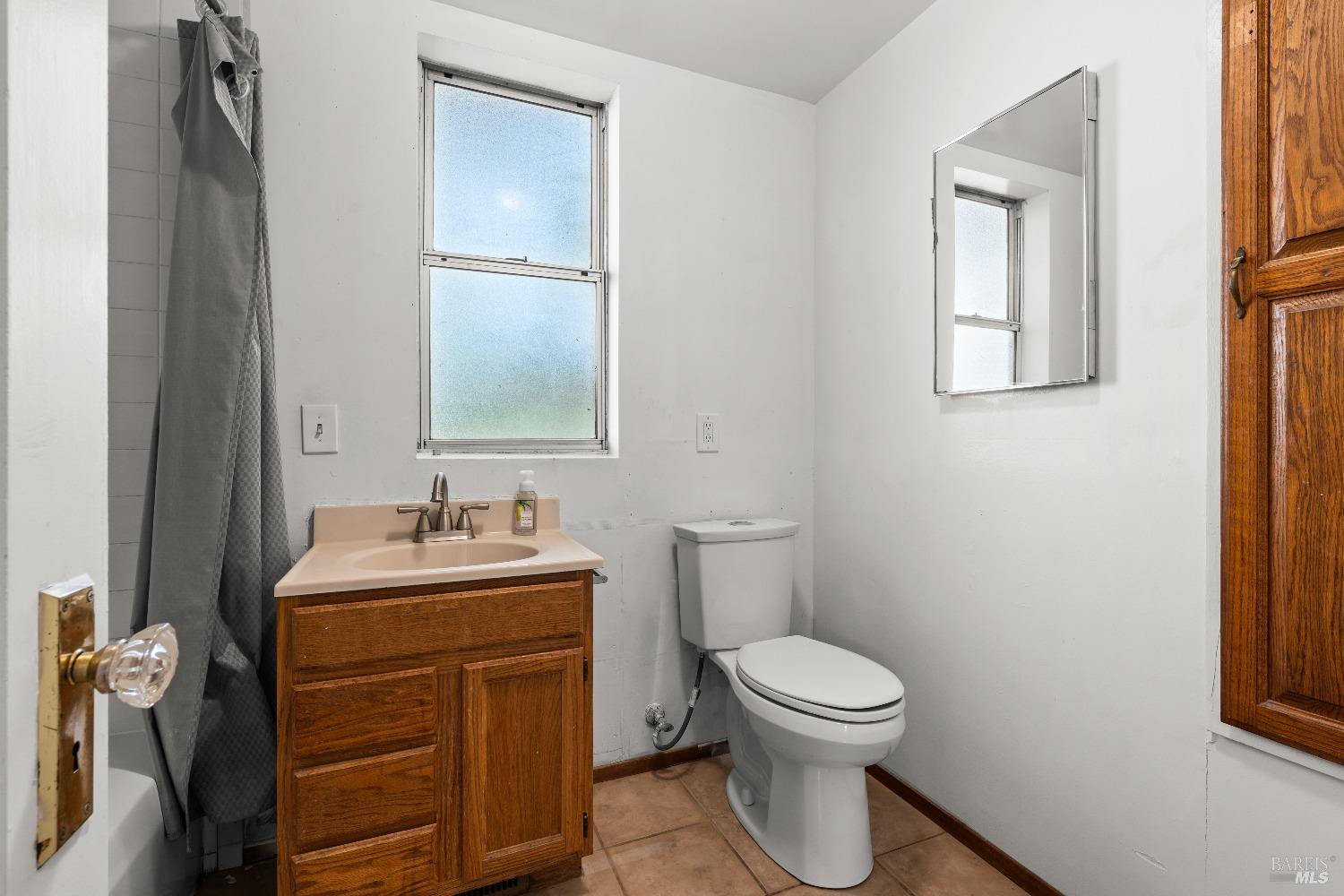 Detail Gallery Image 14 of 56 For 708 York St, Vallejo,  CA 94590 - 4 Beds | 2 Baths