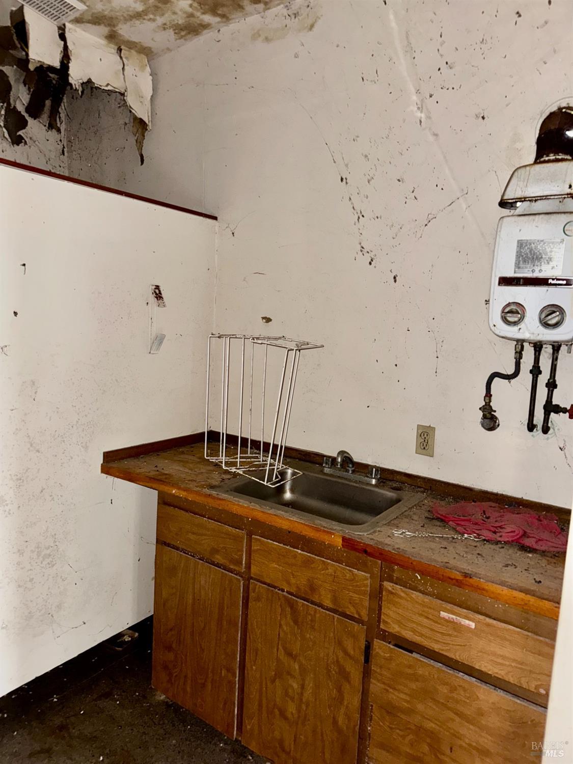 Detail Gallery Image 6 of 9 For 19350 S Harbor Dr, Fort Bragg,  CA 95437 - – Beds | – Baths