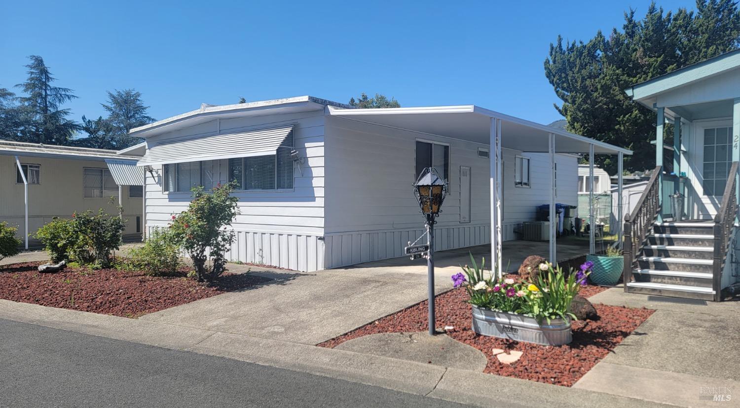 Detail Gallery Image 2 of 17 For 460 E Gobbi St #25,  Ukiah,  CA 95482 - 2 Beds | 2 Baths