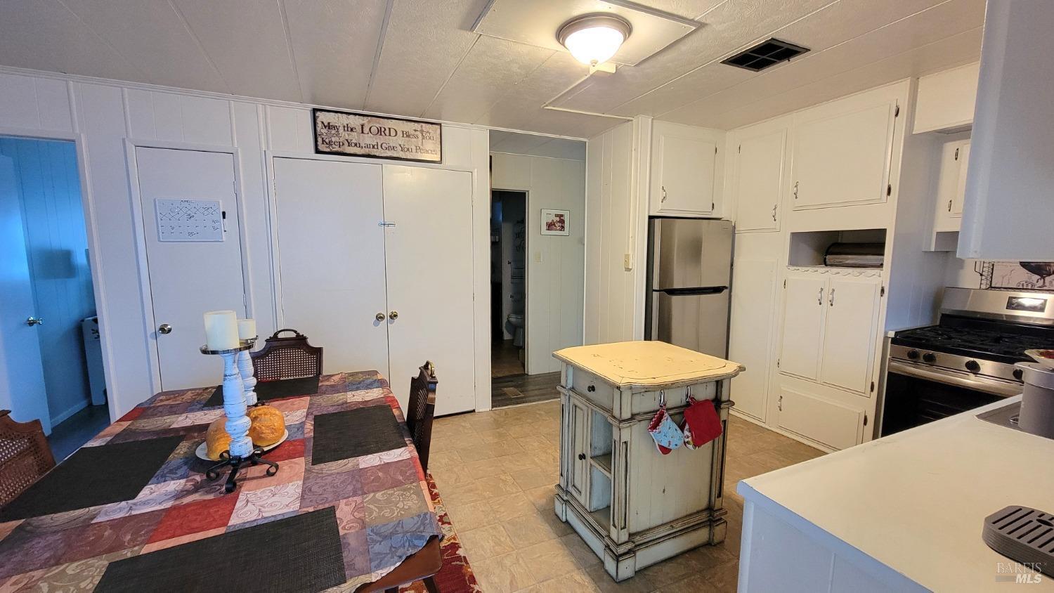 Detail Gallery Image 14 of 17 For 460 E Gobbi St #25,  Ukiah,  CA 95482 - 2 Beds | 2 Baths